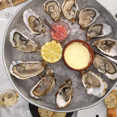 Σπίτι διακοπών Les Voiles, Maison Bien Equipee 10 P 2 Sdb, 2 Wc, Spacieuse Lumineuse Avec Jardin Clos, Garage, Terrasse, Parking Privatif, A 950 M De La D'asnelles Et Tous Commerces, Pres De Bayeux Et Arromanches, Chiens Bienvenus Asnelles