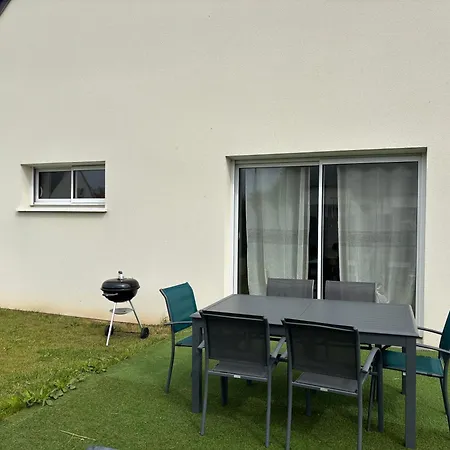 Les Voiles, Maison Bien Equipee 10 P 2 Sdb, 2 Wc, Spacieuse Lumineuse Avec Jardin Clos, Garage, Terrasse, Parking Privatif, A 950 M De La D'asnelles Et Tous Commerces, Pres De Bayeux Et Arromanches, Chiens Bienvenus Asnelles